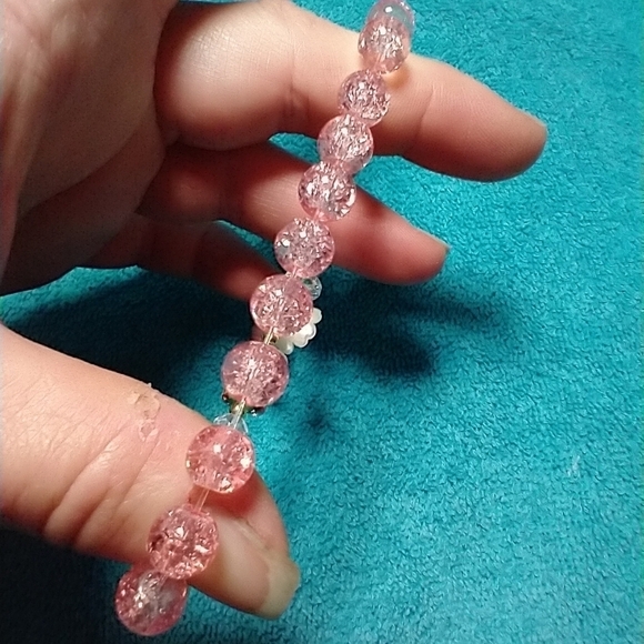 Pink green clear cracked glass beads flower floral stretch bracelet - Picture 2 of 4